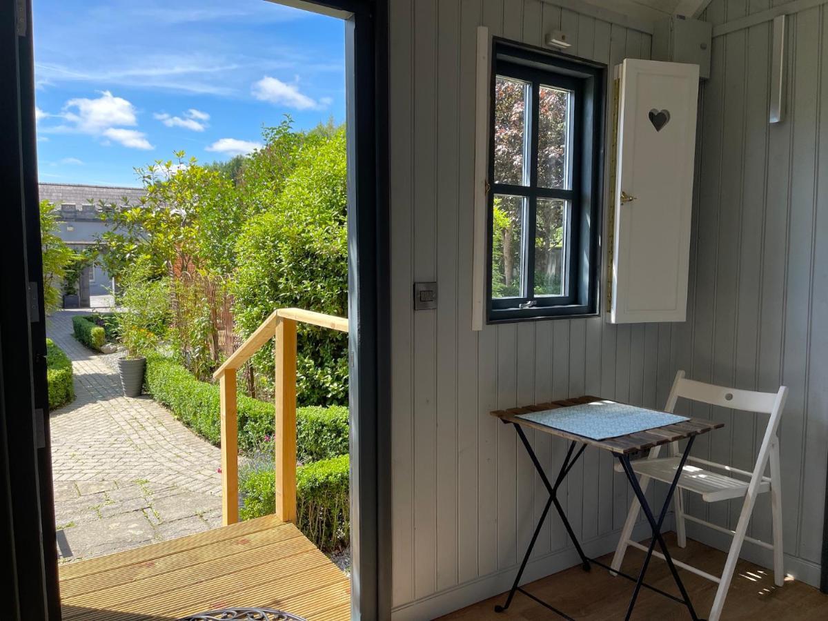 ホテル Hawthorn Hut Kilkenny Glamping At Jenkinstown House Jenkinstown Park エクステリア 写真
