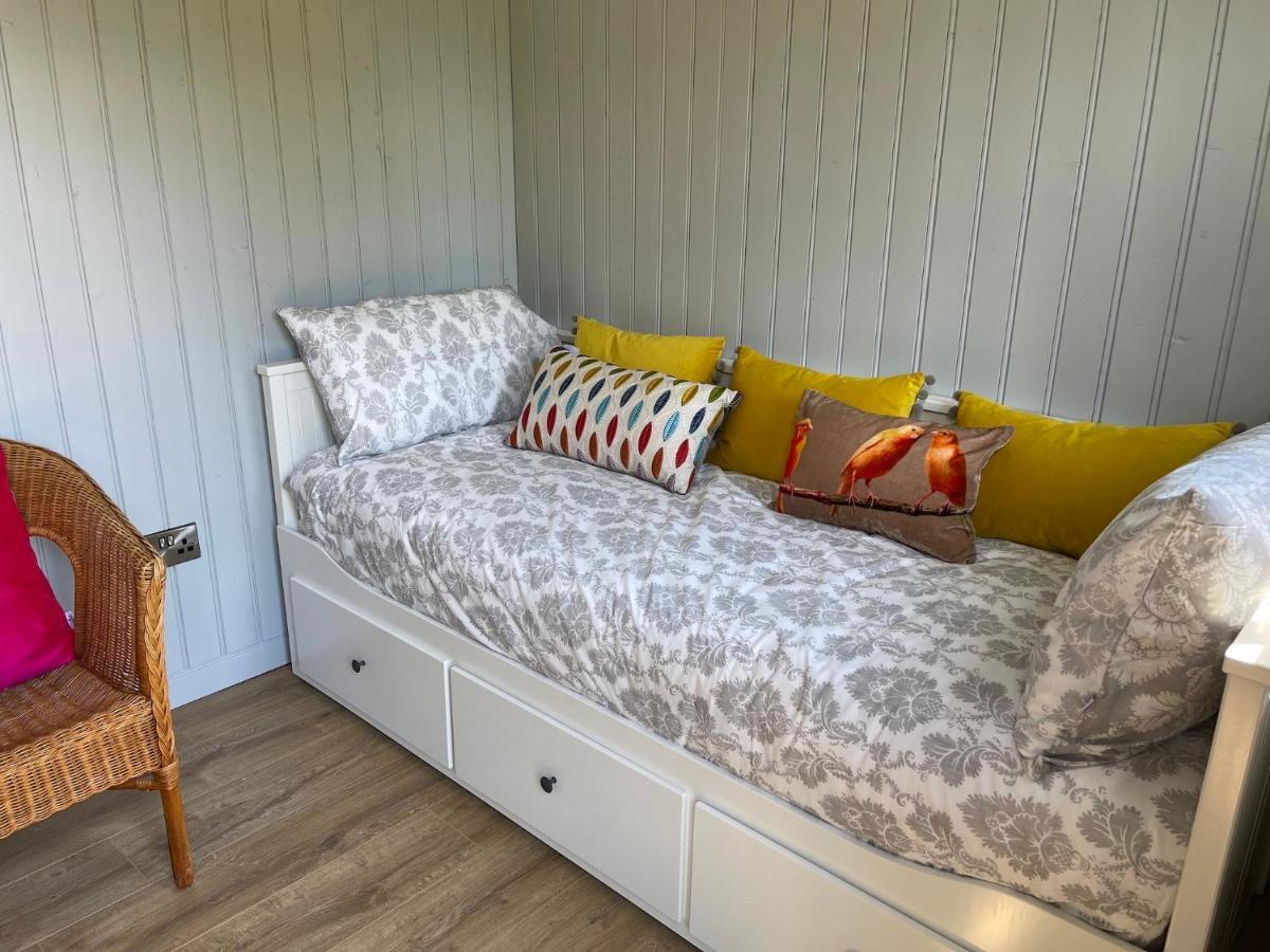 ホテル Hawthorn Hut Kilkenny Glamping At Jenkinstown House Jenkinstown Park エクステリア 写真