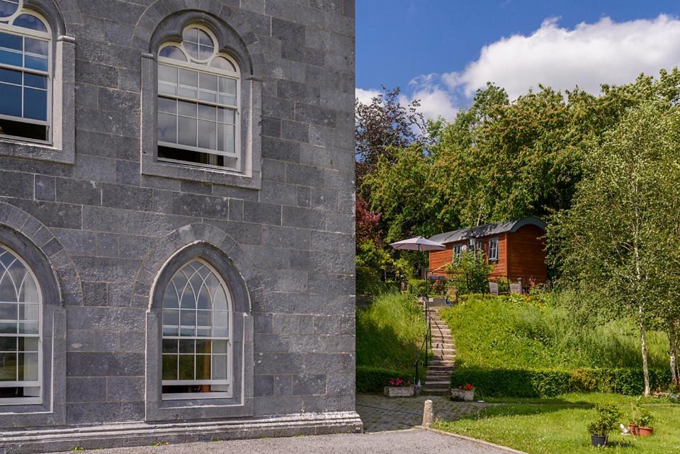 ホテル Hawthorn Hut Kilkenny Glamping At Jenkinstown House Jenkinstown Park エクステリア 写真